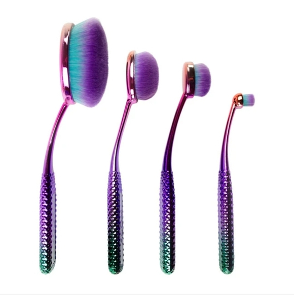 Moda Other - CLEARANCE! Moda Prismatic Pro Makeup Brushes Four-piece Face Perfecting Kit, NIB